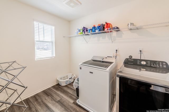 5203 Winding Stream, St Hedwig, TX 78152