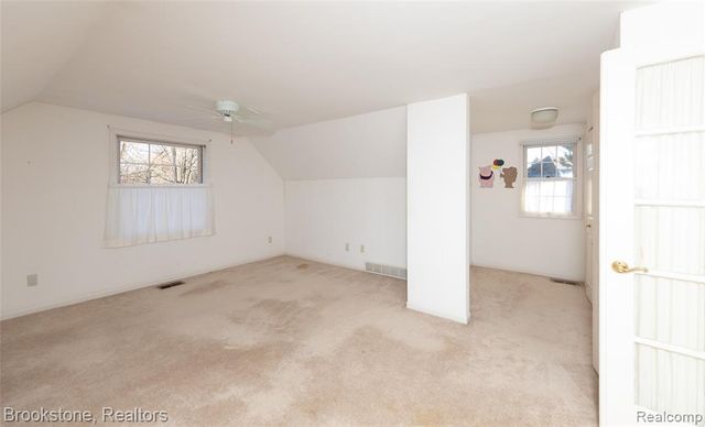 2734 Lenox, Troy, MI 48098