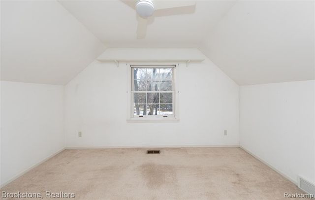 2734 Lenox, Troy, MI 48098