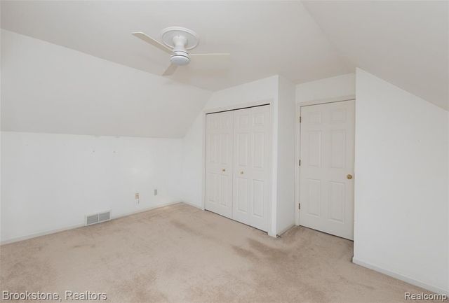 2734 Lenox, Troy, MI 48098