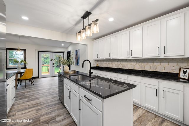 6006 Billtown Rd, Louisville, KY 40299