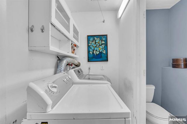 6 Whites Lane, Waldwick, NJ 07463