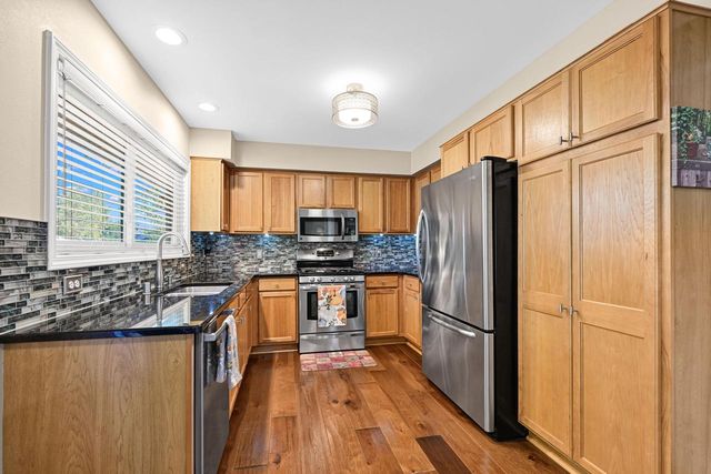 14241 W Waterford Square DRIVE, New Berlin, WI 53151