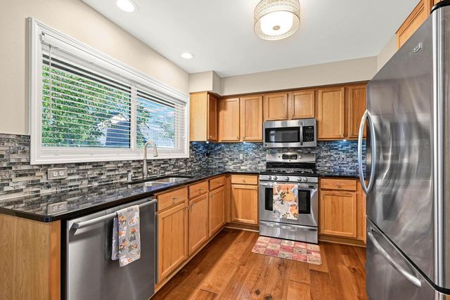 14241 W Waterford Square DRIVE, New Berlin, WI 53151