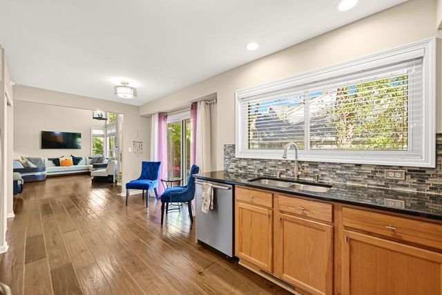 14241 W Waterford Square DRIVE, New Berlin, WI 53151