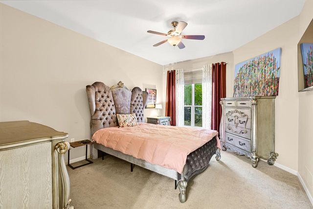 14241 W Waterford Square DRIVE, New Berlin, WI 53151