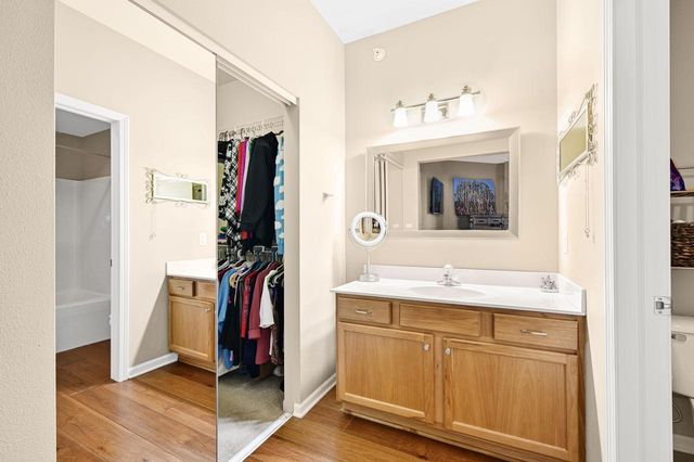 14241 W Waterford Square DRIVE, New Berlin, WI 53151