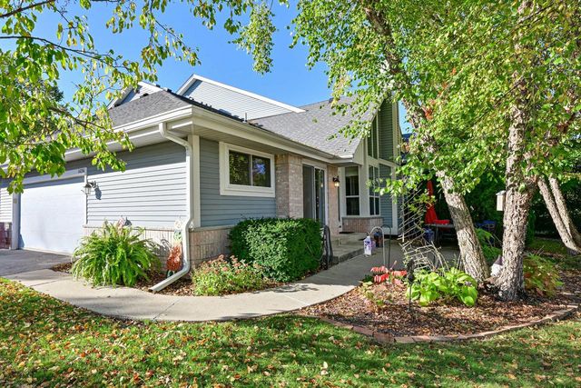 14241 W Waterford Square DRIVE, New Berlin, WI 53151
