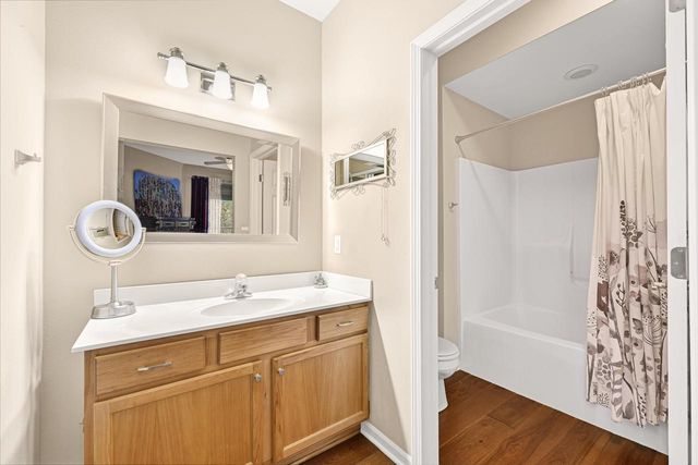 14241 W Waterford Square DRIVE, New Berlin, WI 53151