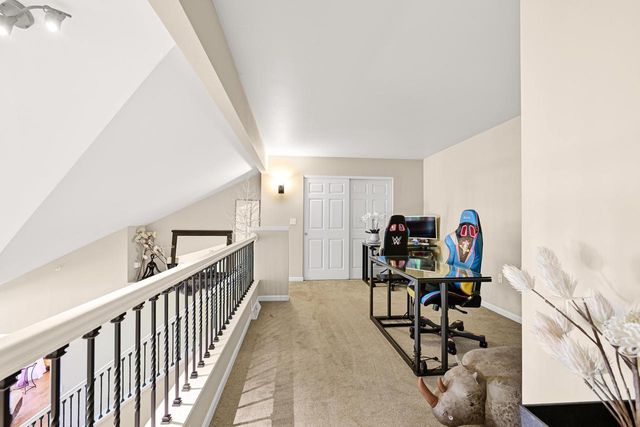 14241 W Waterford Square DRIVE, New Berlin, WI 53151