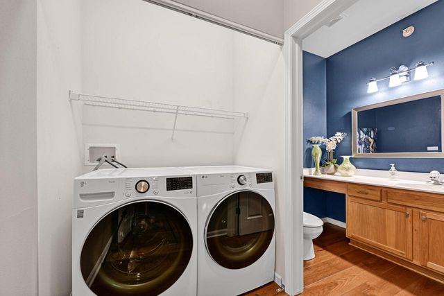 14241 W Waterford Square DRIVE, New Berlin, WI 53151