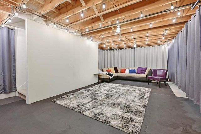 14241 W Waterford Square DRIVE, New Berlin, WI 53151