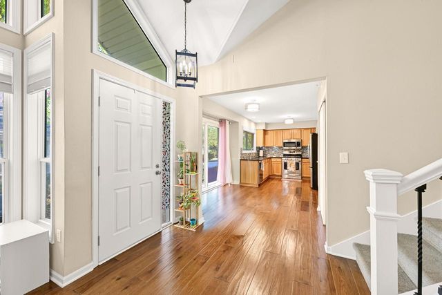 14241 W Waterford Square DRIVE, New Berlin, WI 53151