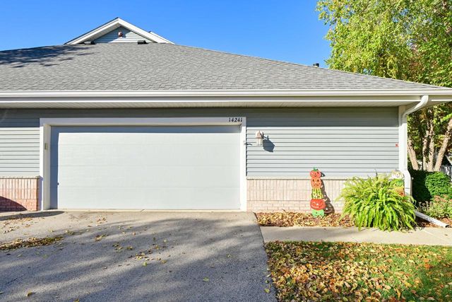 14241 W Waterford Square DRIVE, New Berlin, WI 53151