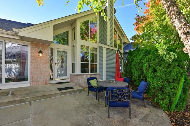 14241 W Waterford Square DRIVE, New Berlin, WI 53151