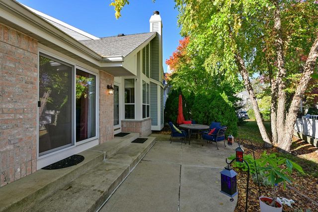 14241 W Waterford Square DRIVE, New Berlin, WI 53151