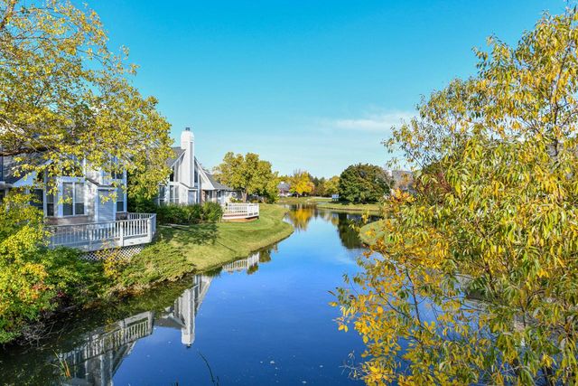 14241 W Waterford Square DRIVE, New Berlin, WI 53151