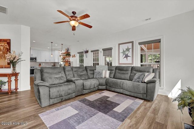 8132 Saltcedar Drive, Wilmington, NC 28411