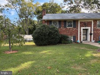 100 LOMBARDY DR, Fredericksburg, VA 22408