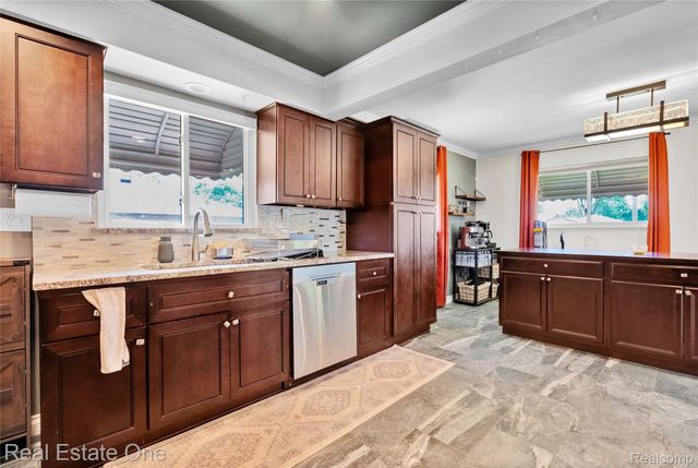 33395 Florence Street, Garden City, MI 48135