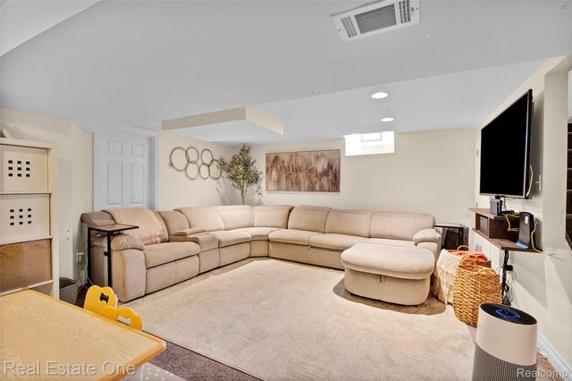33395 Florence Street, Garden City, MI 48135