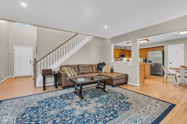 216 Creekview Circle, Mooresville, IN 46158