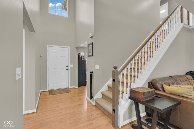 216 Creekview Circle, Mooresville, IN 46158