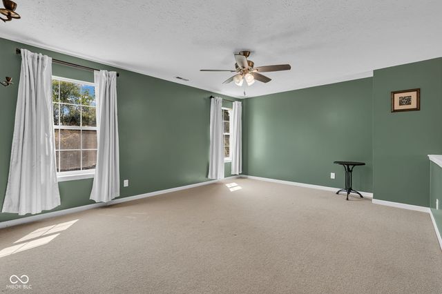 216 Creekview Circle, Mooresville, IN 46158