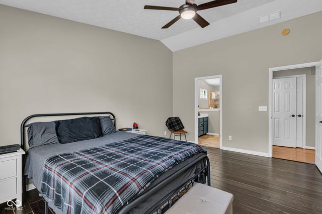 216 Creekview Circle, Mooresville, IN 46158
