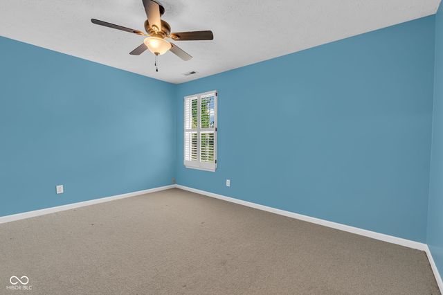 216 Creekview Circle, Mooresville, IN 46158