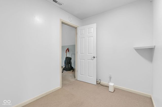 216 Creekview Circle, Mooresville, IN 46158