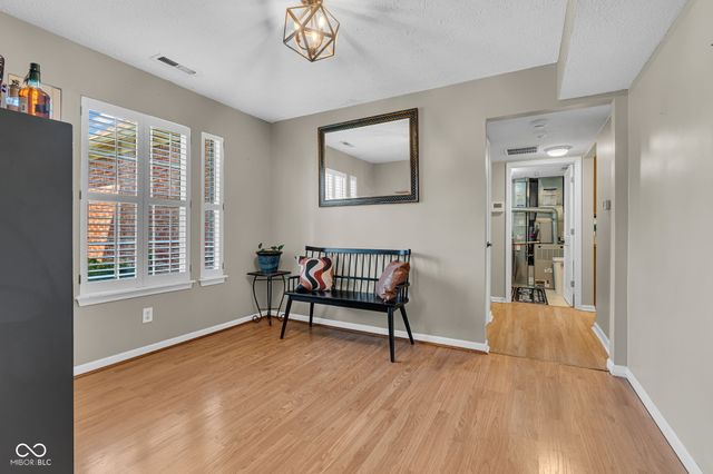 216 Creekview Circle, Mooresville, IN 46158