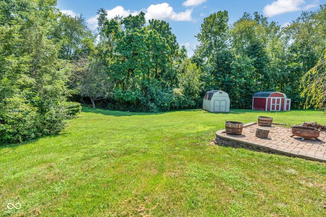 216 Creekview Circle, Mooresville, IN 46158