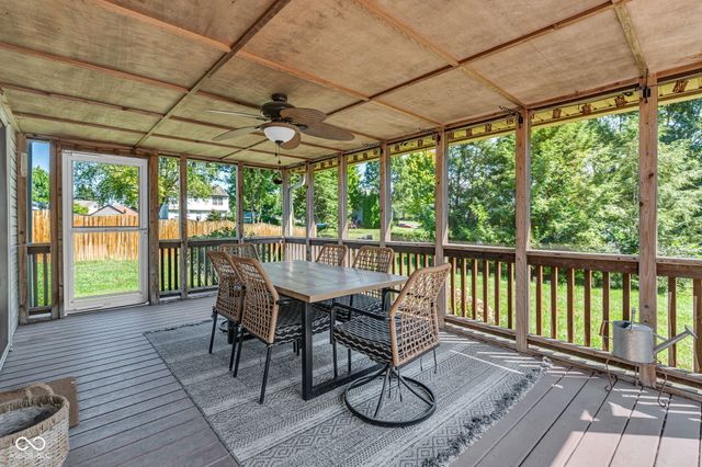 216 Creekview Circle, Mooresville, IN 46158