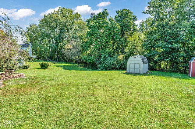 216 Creekview Circle, Mooresville, IN 46158