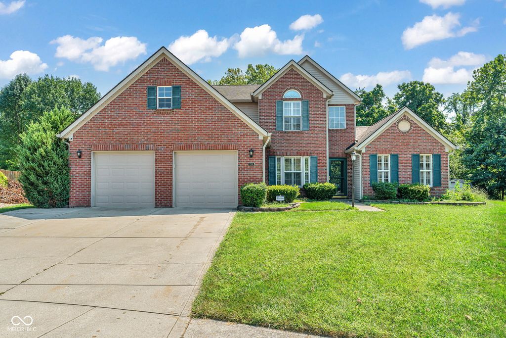 216 Creekview Circle, Mooresville, IN 46158