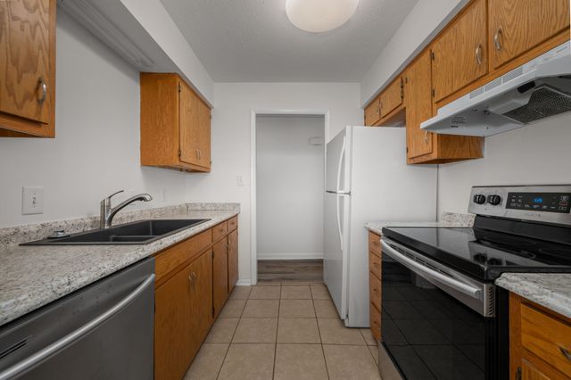 130 Sunnymeade Dr, Mount Juliet, TN 37122