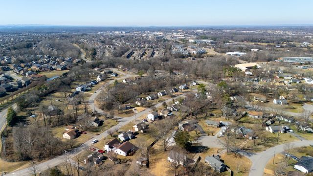 130 Sunnymeade Dr, Mount Juliet, TN 37122