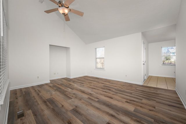 130 Sunnymeade Dr, Mount Juliet, TN 37122