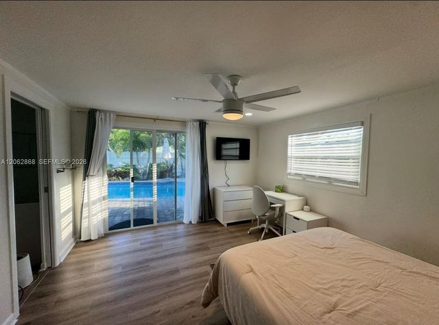 914 N Ocean Breeze 1 1, Lake Worth, FL 33460