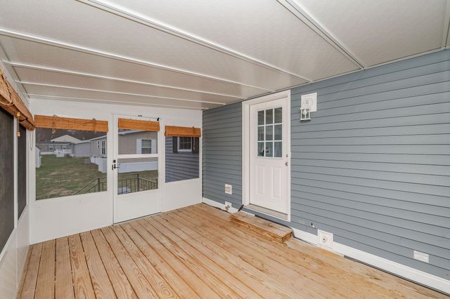 16 Edmund Meadow Lane, Hampstead, NH 03841