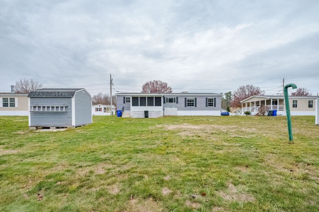 16 Edmund Meadow Lane, Hampstead, NH 03841