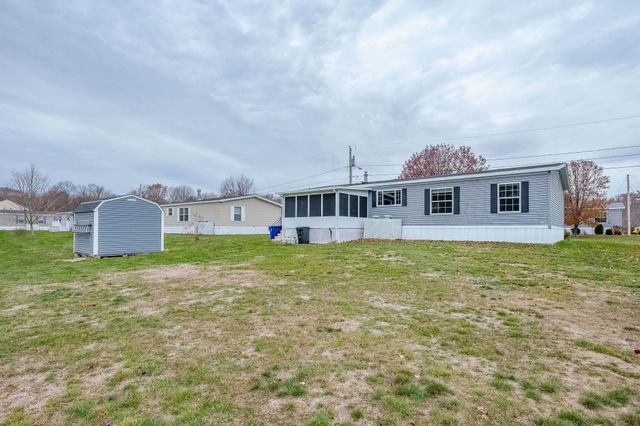 16 Edmund Meadow Lane, Hampstead, NH 03841
