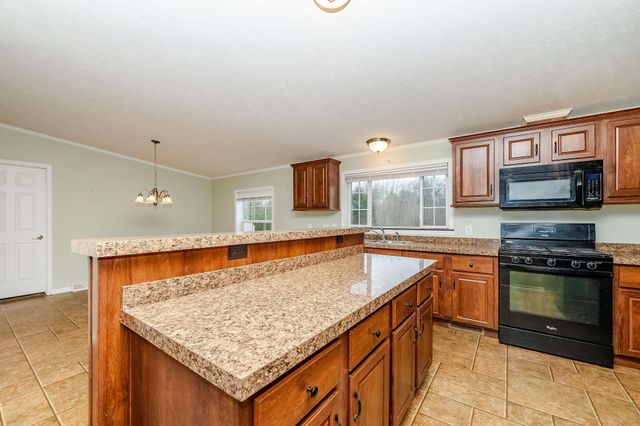 16 Edmund Meadow Lane, Hampstead, NH 03841