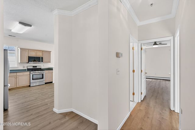 22 Springlawn Drive, Lakewood, NJ 08701