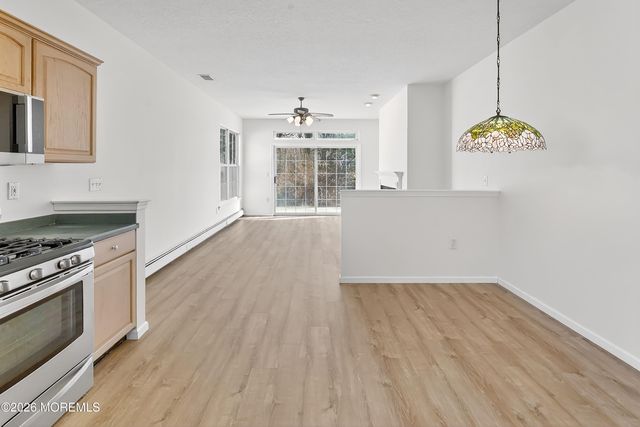 22 Springlawn Drive, Lakewood, NJ 08701