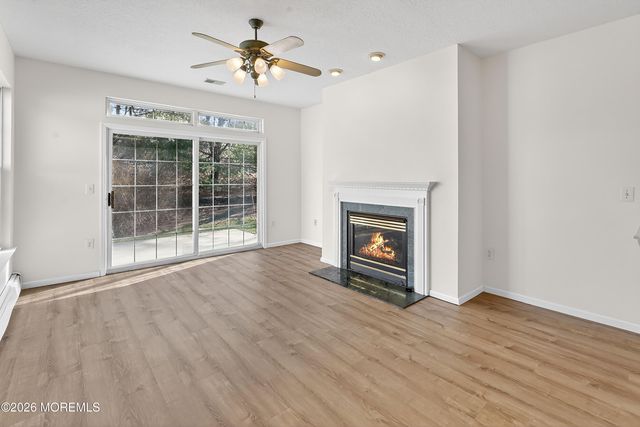 22 Springlawn Drive, Lakewood, NJ 08701