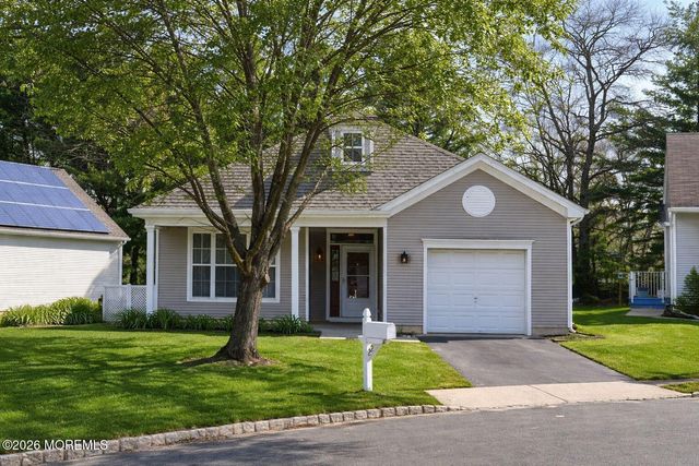 22 Springlawn Drive, Lakewood, NJ 08701