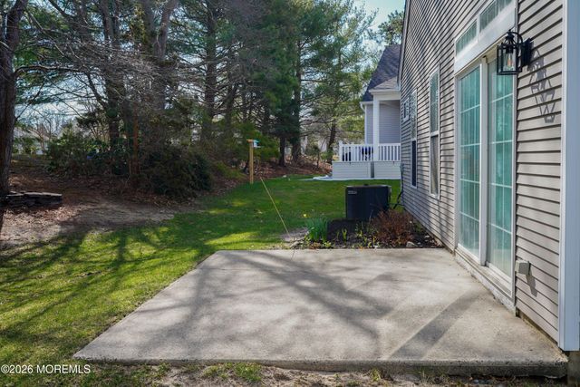 22 Springlawn Drive, Lakewood, NJ 08701