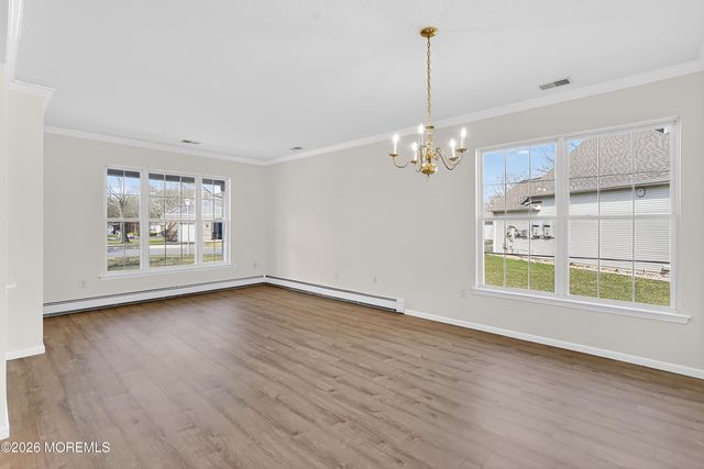 22 Springlawn Drive, Lakewood, NJ 08701